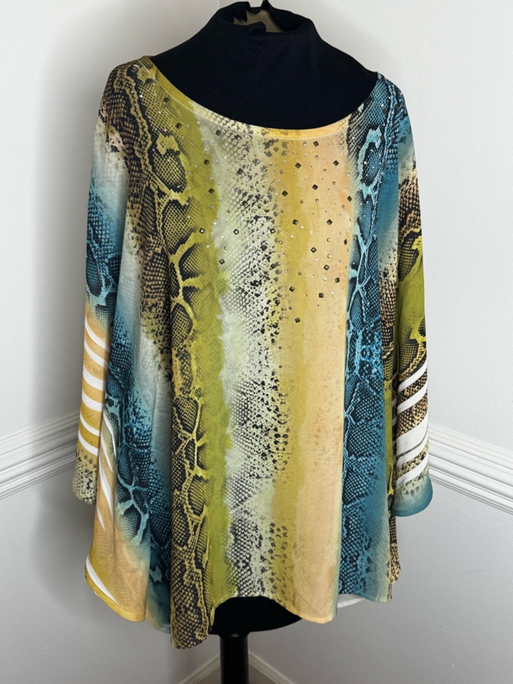 Reba Mixed Snake Print Blouse Batwing Sleeves